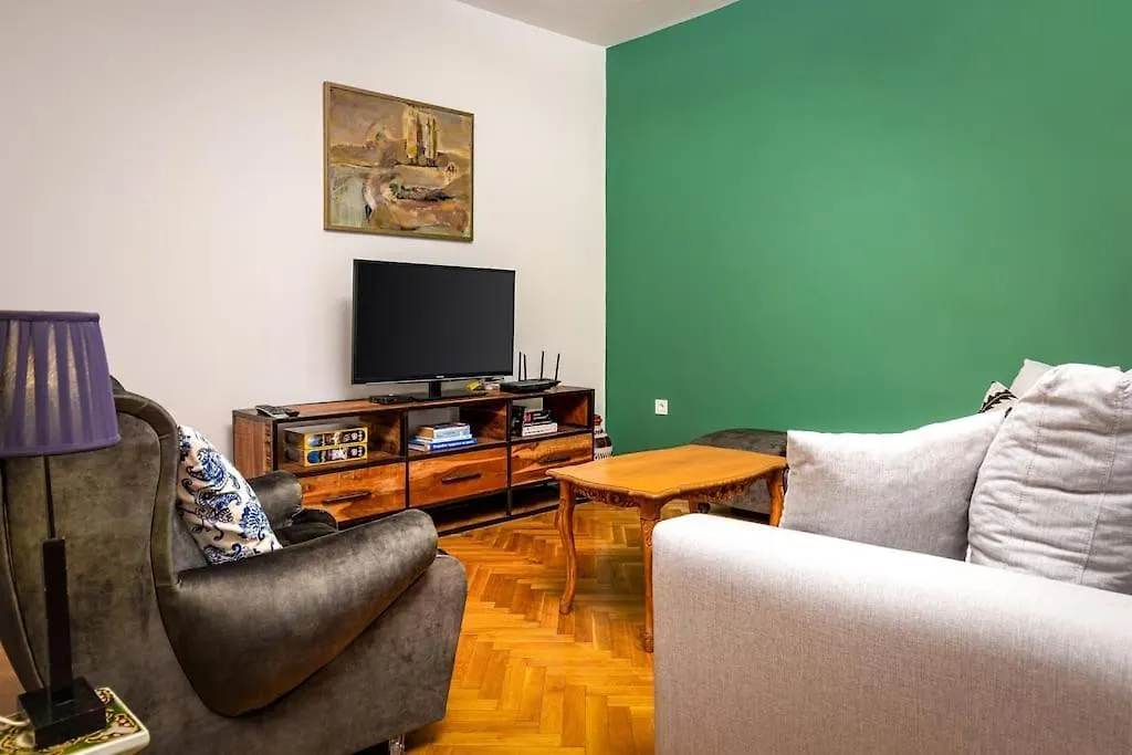 Central Family Apt Fuzzy Muzzy 2 Bedrooms Mu University بلوفديف شقة